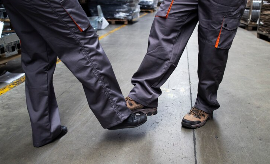 Как ухаживать за защитной обувью?