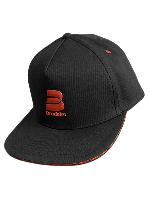 Бейсболка Brodeks KM131, красный Brodeks в Новом Уренгое